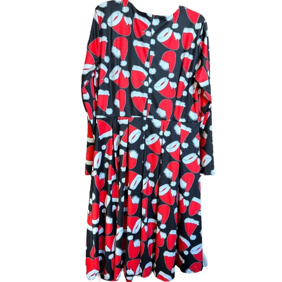 Measor NWT Christmas dress.  Red and white Santa hats on black. Size XXL - Picture 4 of 4
